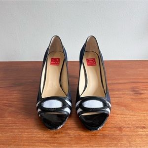 New Oscar de la Renta Blue Heels